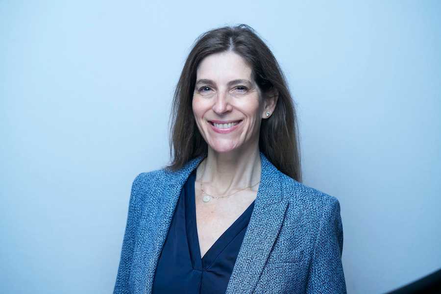 Sandi Pleeter's headshot